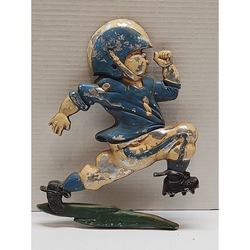 1976 Homco USA Football Players Wall Hanging Cast Iron Metal Sport Decor 3 pcs.